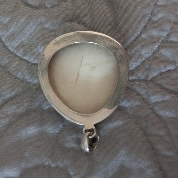 Ammonite and Labradorite fossil pendent in sterling silver - Picture 2 of 3